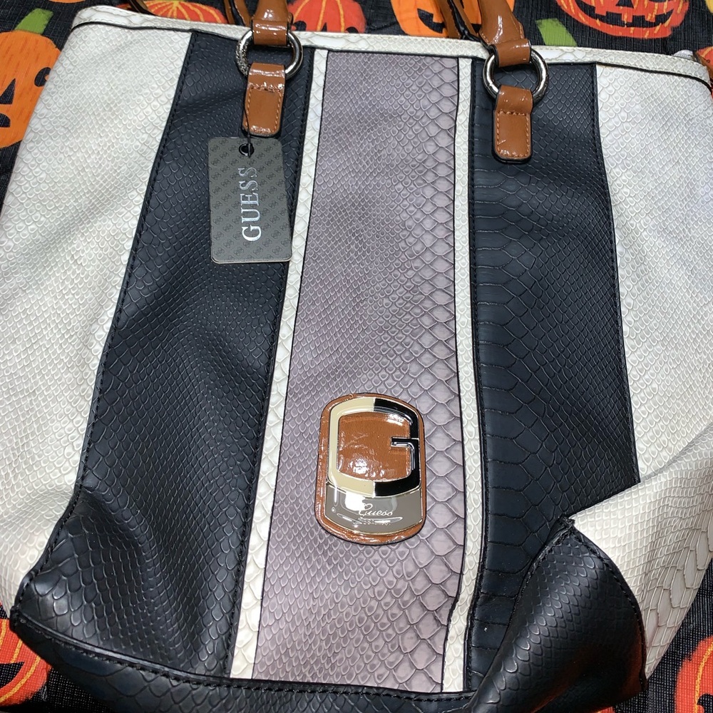 Guess purse